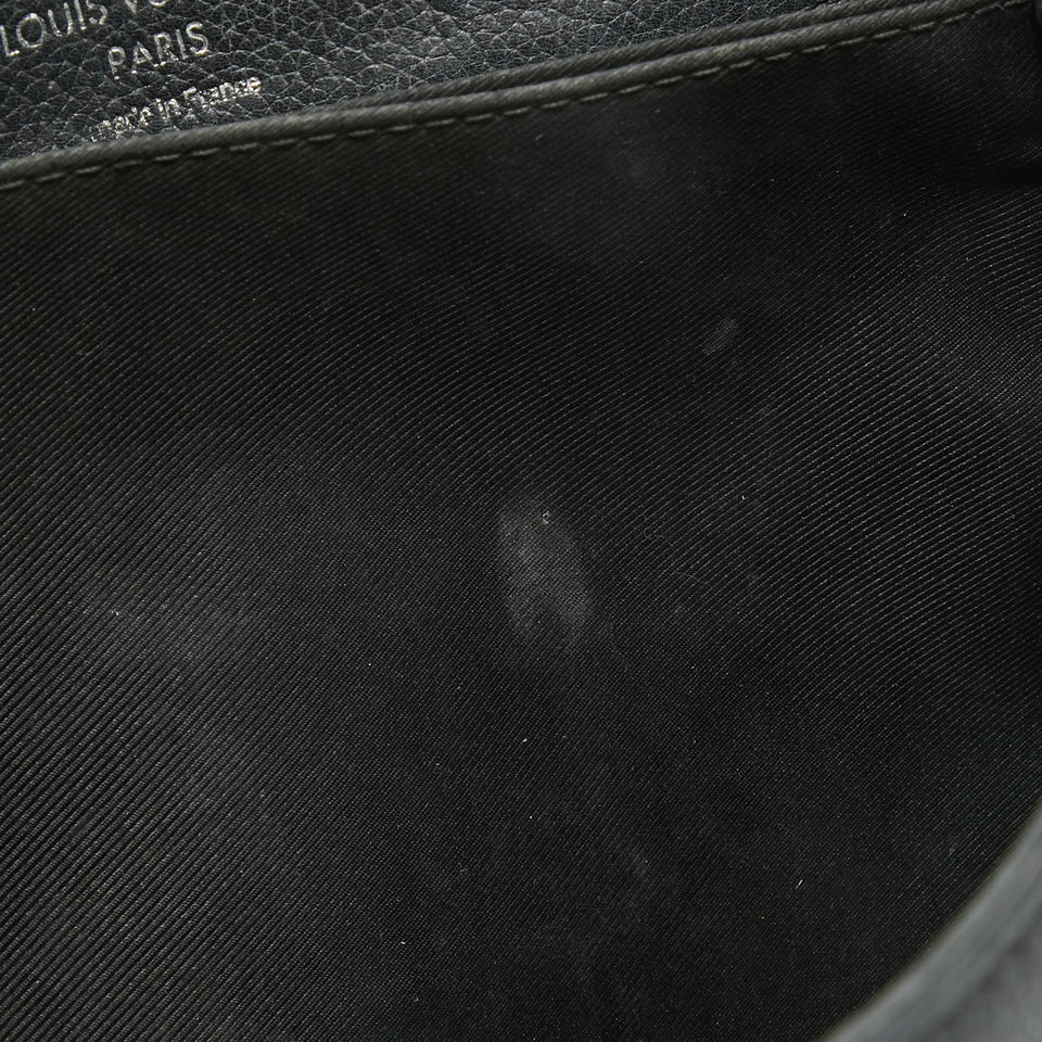 Louis Vuitton Black Leather Lockme Ii Bag