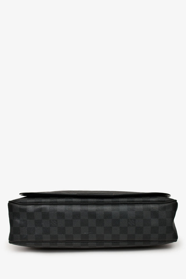 Louis Vuitton 2011 Damier Ebene Daniel MM Messenger Bag (As is)